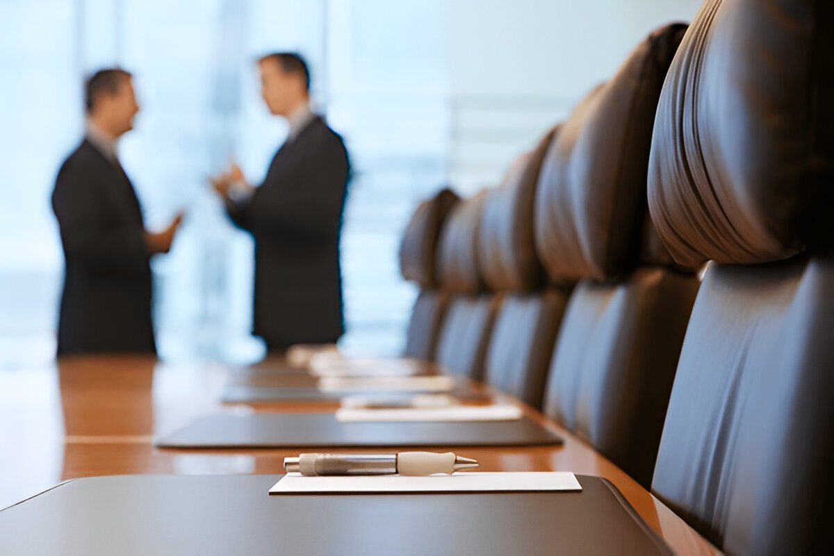 Business team benefiting from AWS consulting services. 