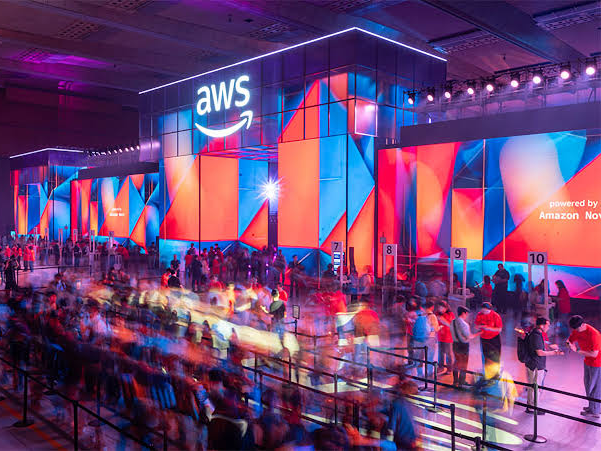 What is Amazon Aurora? Architecture, Pricing, and When to Choose It Over RDS